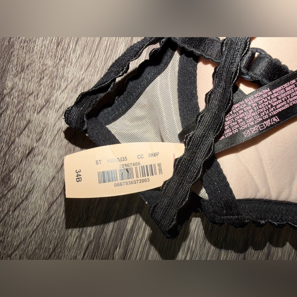 Victoria's Secret Bombshell Lace Bra | Black and White | 34B - Picture 3 of 3
